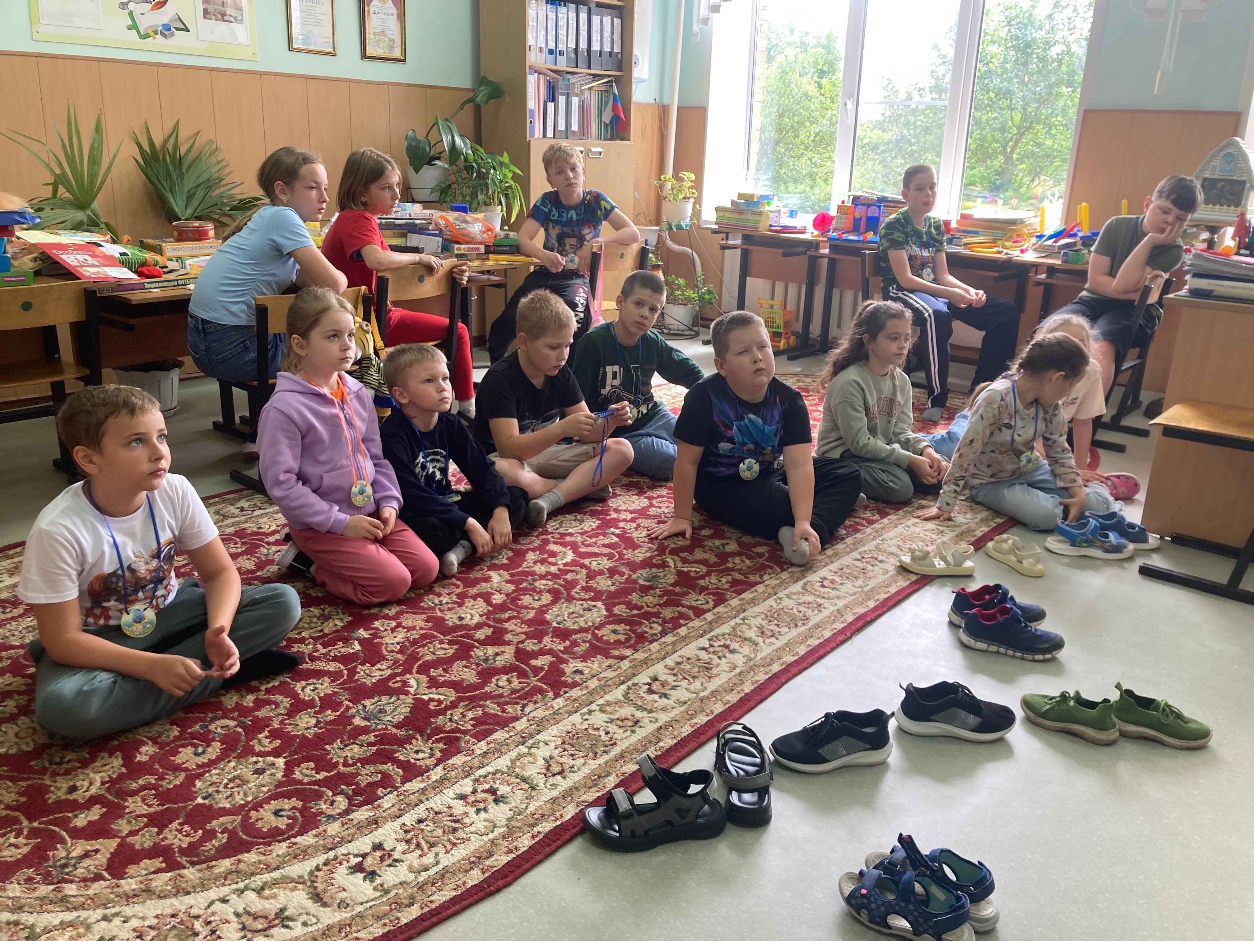 Безопасность на воде и дороге: важные правила для летних каникул.